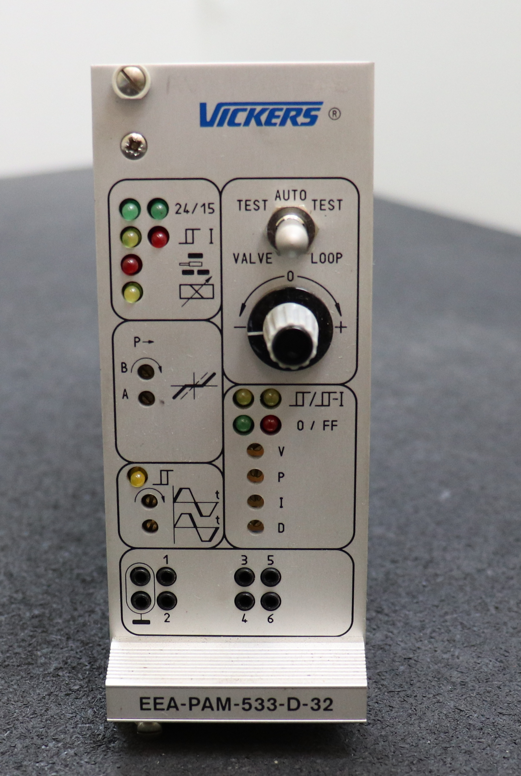 Vickers Power Amplifier Power Amplifier with PID module EEAPAM533D